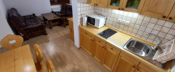 Turizem Malerič, oddih v zidanici v Beli krajni - Kuponko.si