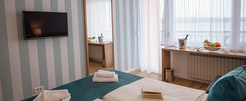Hotel Mediteran 3*, Cirkvenica: oodih za 2, polpenzion - Kuponko.si