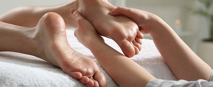 Salon LEPANOGA : 45-minutna refleksna masaža stopal - Kuponko.si