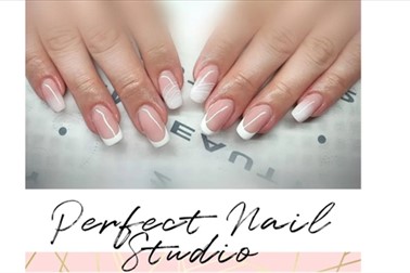 Perfect Nail Studio: Podaljševanje gel nohtov