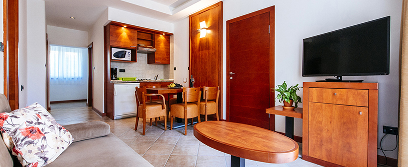 Zaton Holiday Resort: prvomajski boom klub - Kuponko.si