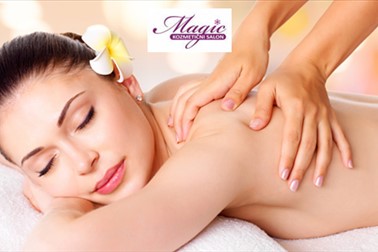 Kozmetični salon Magic: masaža z vročimi kamni