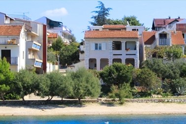 Villa Polajner ob plaži, v Šibeniku