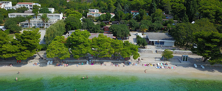 Resort Dalmacija Zaostrog: 4x nočitev s polpenzionom - Kuponko.si