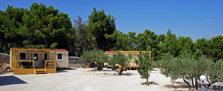 Kamp Antonia, Brač - mobilne hiške - Kuponko.si