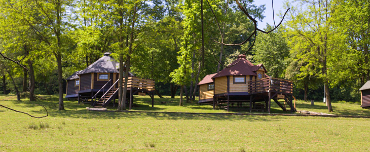 Izletišče Banovci, Gornje Komarevo: glamping hiška - Kuponko.si