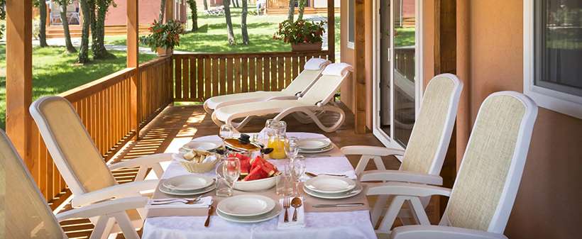 Kamp Valkanela, Vrsar, mobilne hiške, pomladni oddih - Kuponko.si