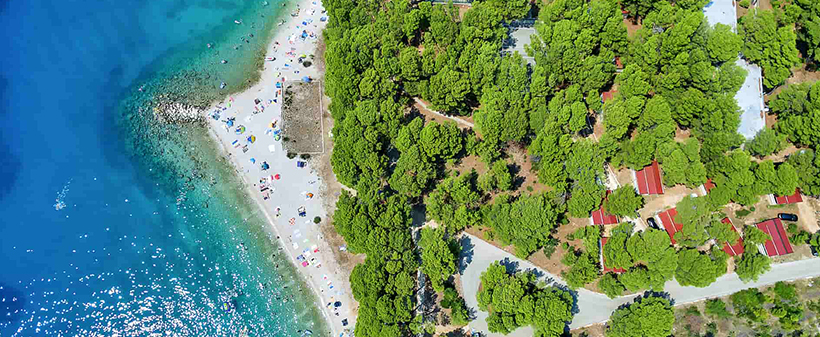 Kamp Baško Polje, Baška Voda: mobilne hiške - Kuponko.si