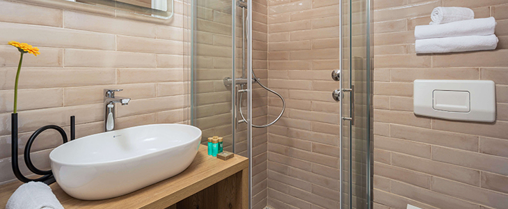 Penzion Delfin, Omišalj, Krk: oddih s polpenzionom - Kuponko.si