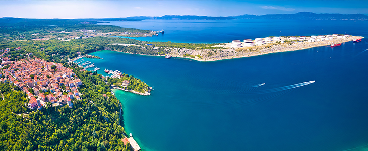 Penzion Delfin, Omišalj, Krk: oddih s polpenzionom - Kuponko.si