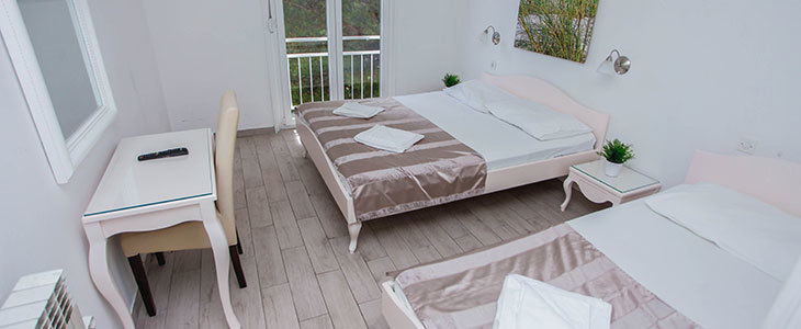 Makarska, Hotel Bonaca 3*: 7x polpenzion - Kuponko.si