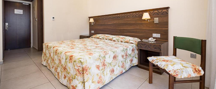 Hotel Anais Bay***, na otoku Ciper - Kuponko.si