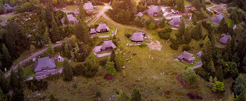 Velika planina resort, najem planinske koče - Kuponko.si