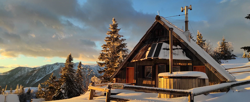 Velika planina resort, najem planinske koče - Kuponko.si