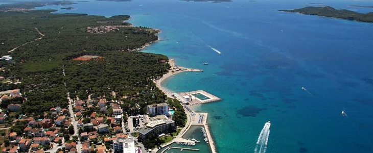 Hotel Albamaris 3*, Biograd na Moru, morski oddih - Kuponko.si