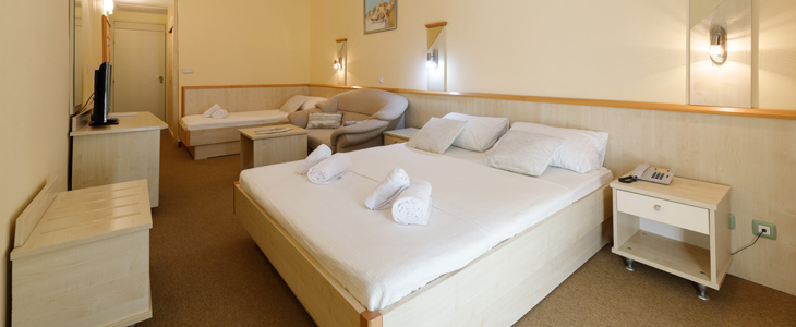 Hotel Adria 3*, Biograd na moru, oddih z All inclusive - Kuponko.si