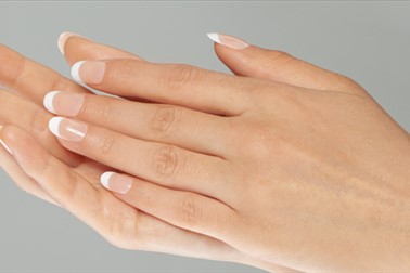 Nail perfection Maribor, geliranje nohtov, poslikava