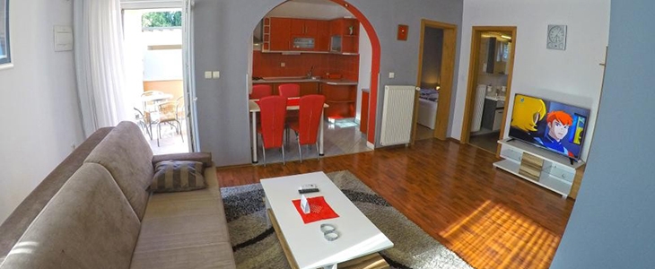 Apartmaji in sobe Rea, Sveti Martin: oddih s kopanjem - Kuponko.si