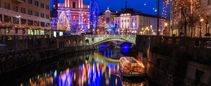 Čarobna vožnja po Ljubljanici z ogrevano ladjico - Kuponko.si