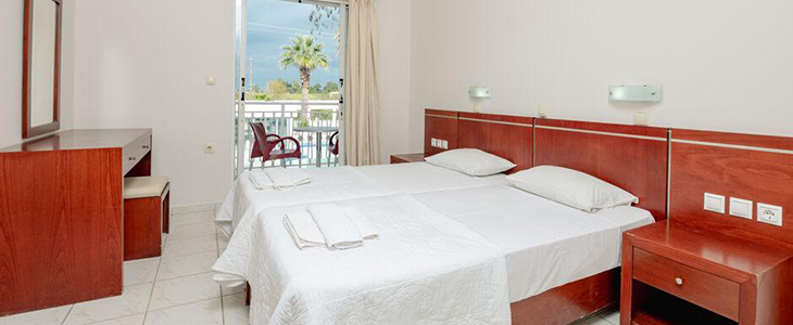 Hotel Canadian*** na otoku Zakintos v Grčiji - Kuponko.si