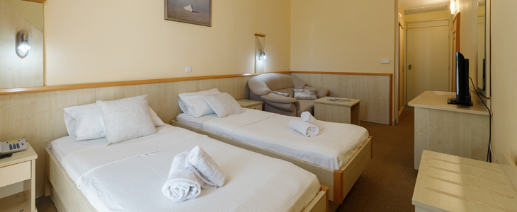 Hotel Adria 3*, Biograd na moru, oddih z All inclusive - Kuponko.si