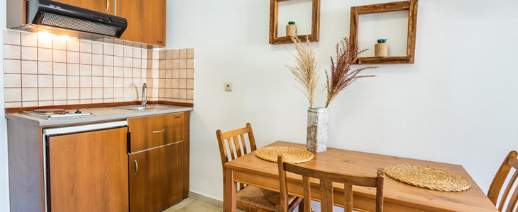 Petra Studios & Apartmens** na otoku Karpatos v Grčiji - Kuponko.si