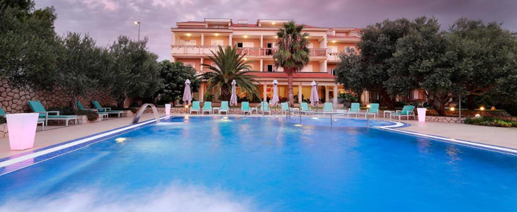Aparthotel Resort Trcol, Pag: 4x nočitev - Kuponko.si
