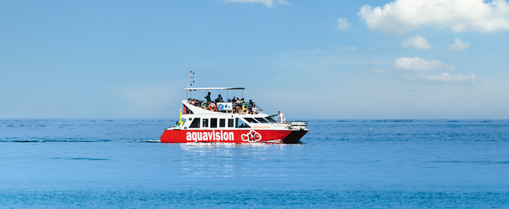 Panoramski izlet s katamaranom Glasboat Aquavision - Kuponko.si