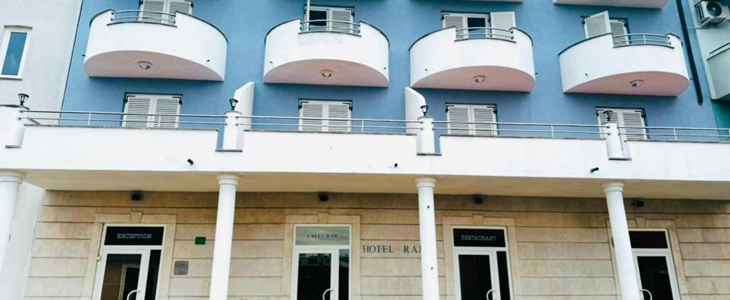 Hotel Artena, Pula: 2x nočitev z zajtrkom - Kuponko.si