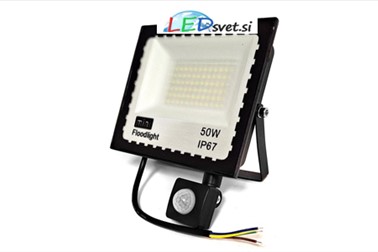 LED 50W reflektor črn 6500K IP67 s senzorjem gibanja LED 50W reflektor črn 6500K IP67 s senzorjem gibanja