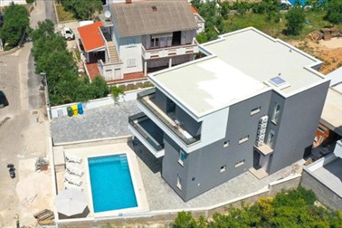 Apartmaji Sunshine Villa na Pagu