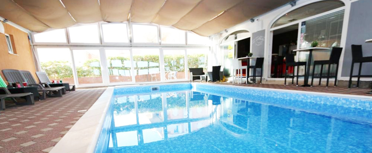 Peris Resort apartmaji, Novalja, Pag, 2x nočitev - Kuponko.si