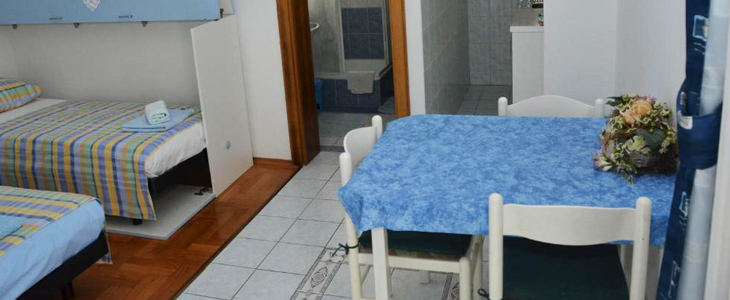 Apartmaji Kim, Novalja, Pag, najem - Kuponko.si