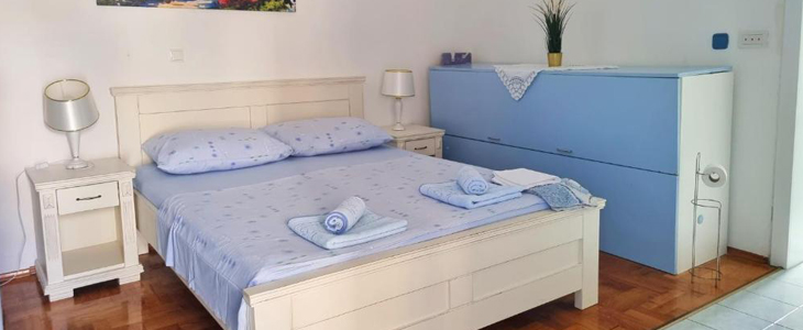 Apartmaji Kim, Novalja, Pag, najem - Kuponko.si