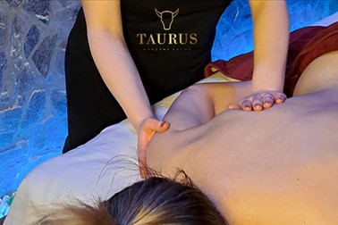 Taurus masažni salon, kokosova masaža za dva Taurus masažni salon, kokosova masaža za dva