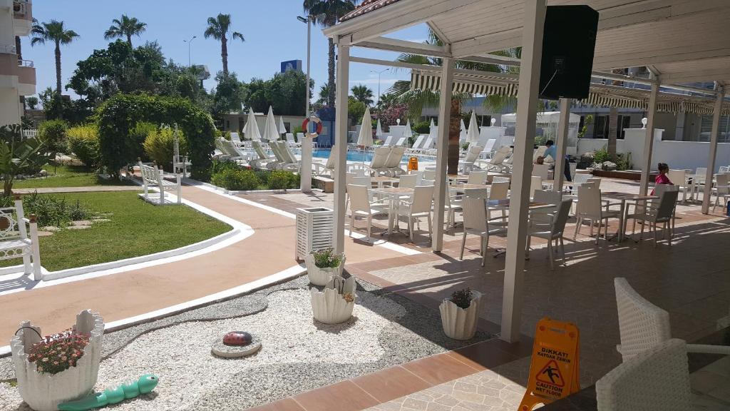 Bora Bora Butik hotel*** v Alanyi, Turčija - Kuponko.si
