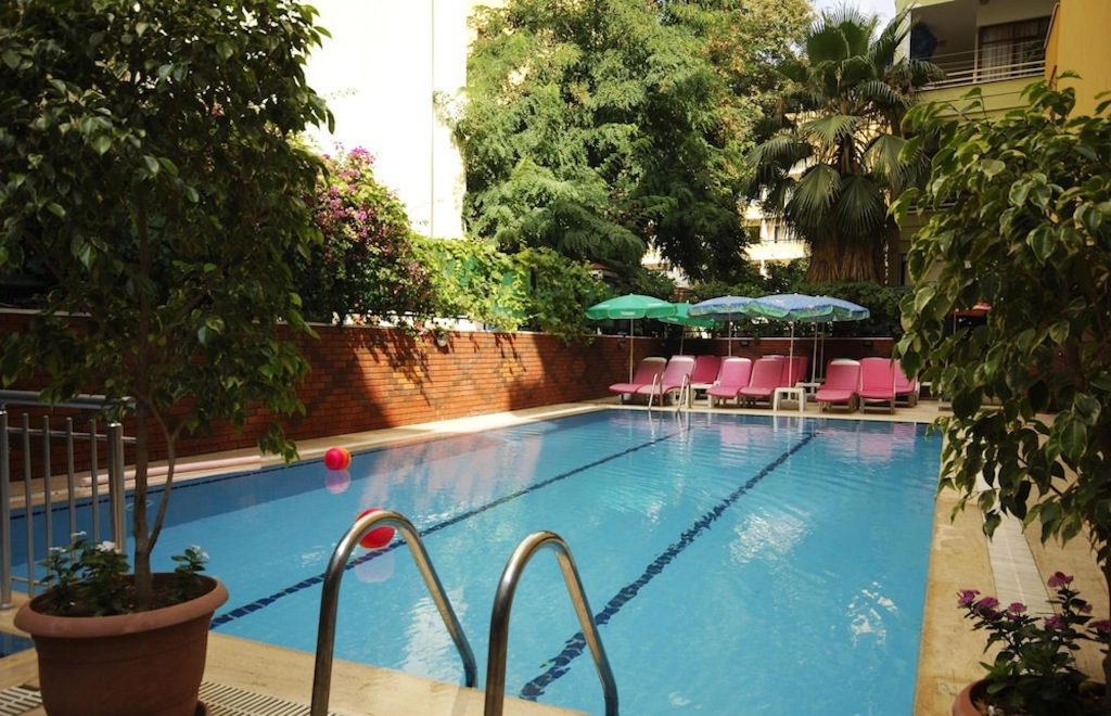 Bilkay hotel*** v Alanyi, Turčija - Kuponko.si
