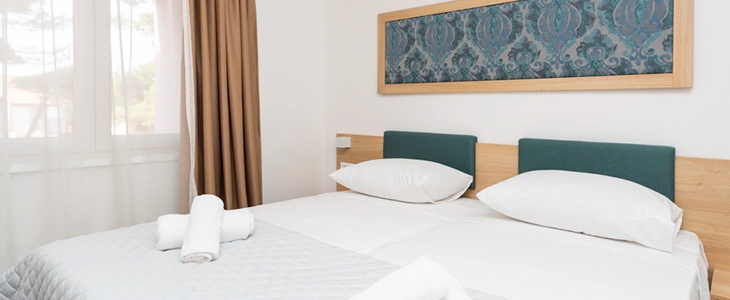 Apartmaji Medena**** Trogir, Hrvaška - Kuponko.si