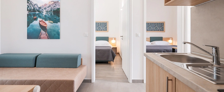 Apartmaji Medena**** Trogir, Hrvaška - Kuponko.si