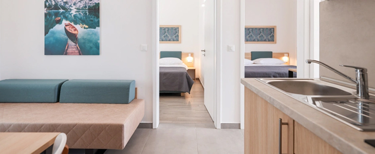 Apartmaji Medena**** Trogir, Hrvaška - Kuponko.si