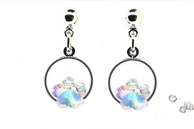 Unikatni uhani Blue Rose s Swarovski kristalom! Unikatni uhani Blue Rose s Swarovski kristalom!