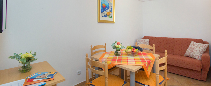 Villa Oaza - apartmaji v Vodicah - Kuponko.si