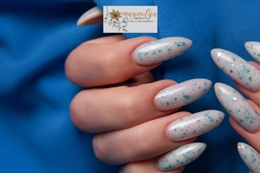 Magnolija beauty salon, podaljševanje nohtov, korektura Magnolija beauty salon, podaljševanje nohtov, korektura