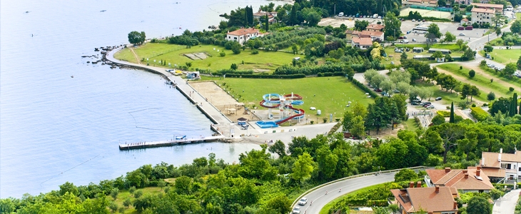 Najem pedalina za do 5 oseb na slovenski obali - Kuponko.si