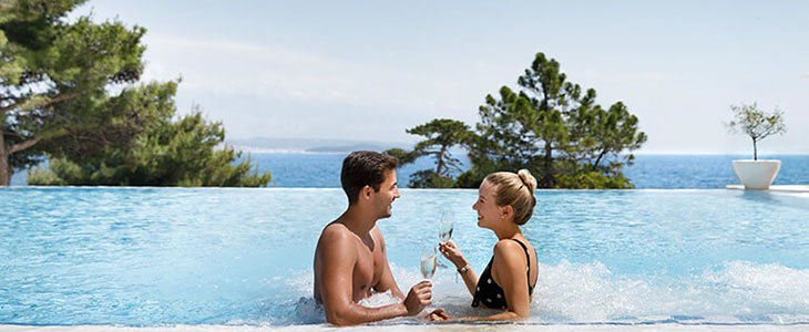 Valamar Carolina Hotel & Villas 4*:  poletni oddih - Kuponko.si