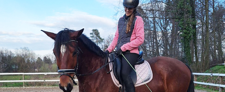 Equestin šola dresurnega jahanja Ljubljana, ura jahanja - Kuponko.si