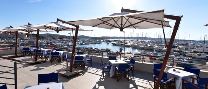 Hotel IN 4*, Biograd na Moru: oddih z zajtrkom - Kuponko.si
