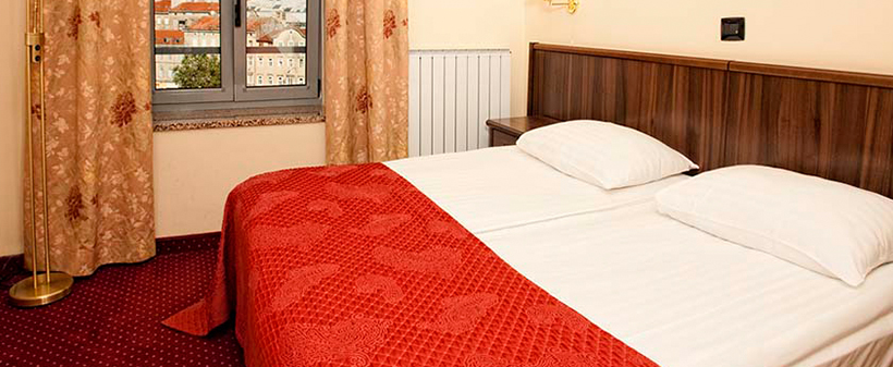 Hotel Continental, Rijeka: poletni oddih, zajtrk - Kuponko.si