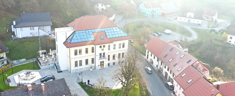 Hiša kranjske čebele v Višnji Gori, spanje v panju - Kuponko.si