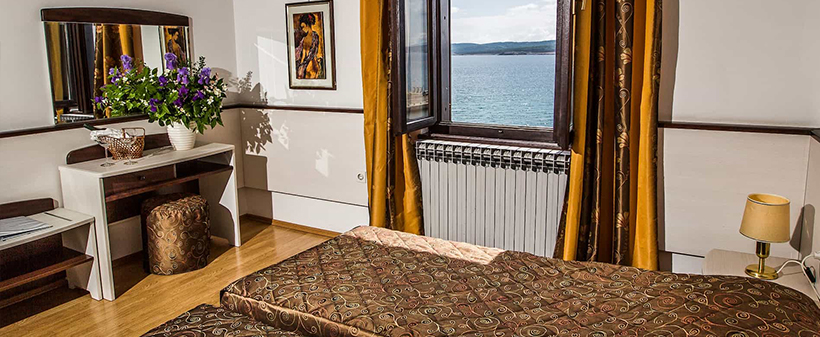 Hotel Kaštel 3*, Crikvenica: oddih s polpenzionom - Kuponko.si